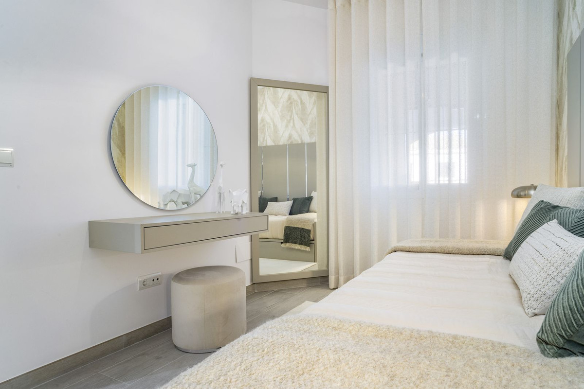 3 Bed Apartment for sale in Nueva Andalucía Costa Del Sol, Málaga, Spain