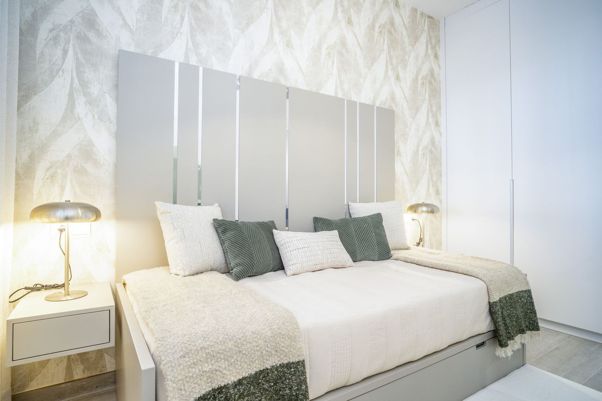 3 Bed Apartment for sale in Nueva Andalucía Costa Del Sol, Málaga, Spain