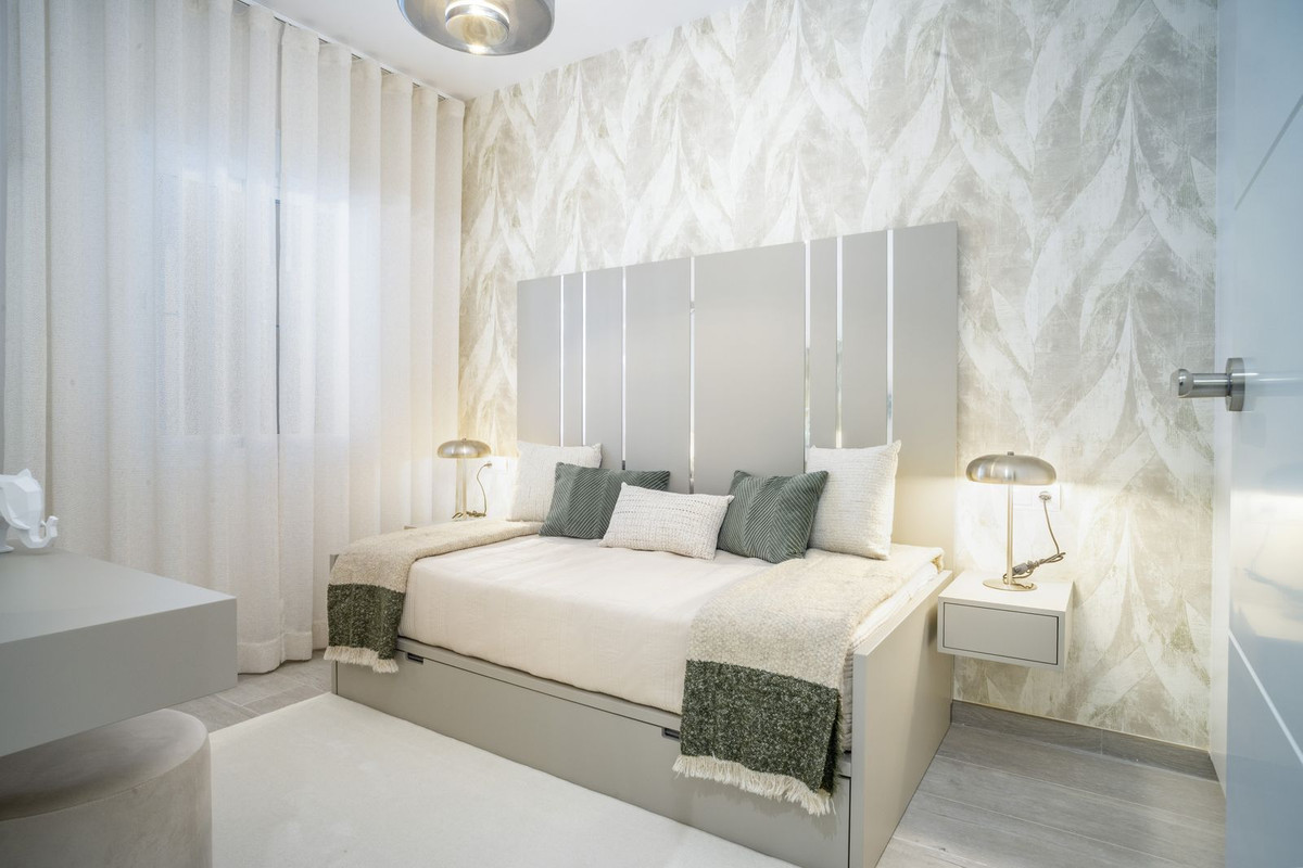 3 Bed Apartment for sale in Nueva Andalucía Costa Del Sol, Málaga, Spain