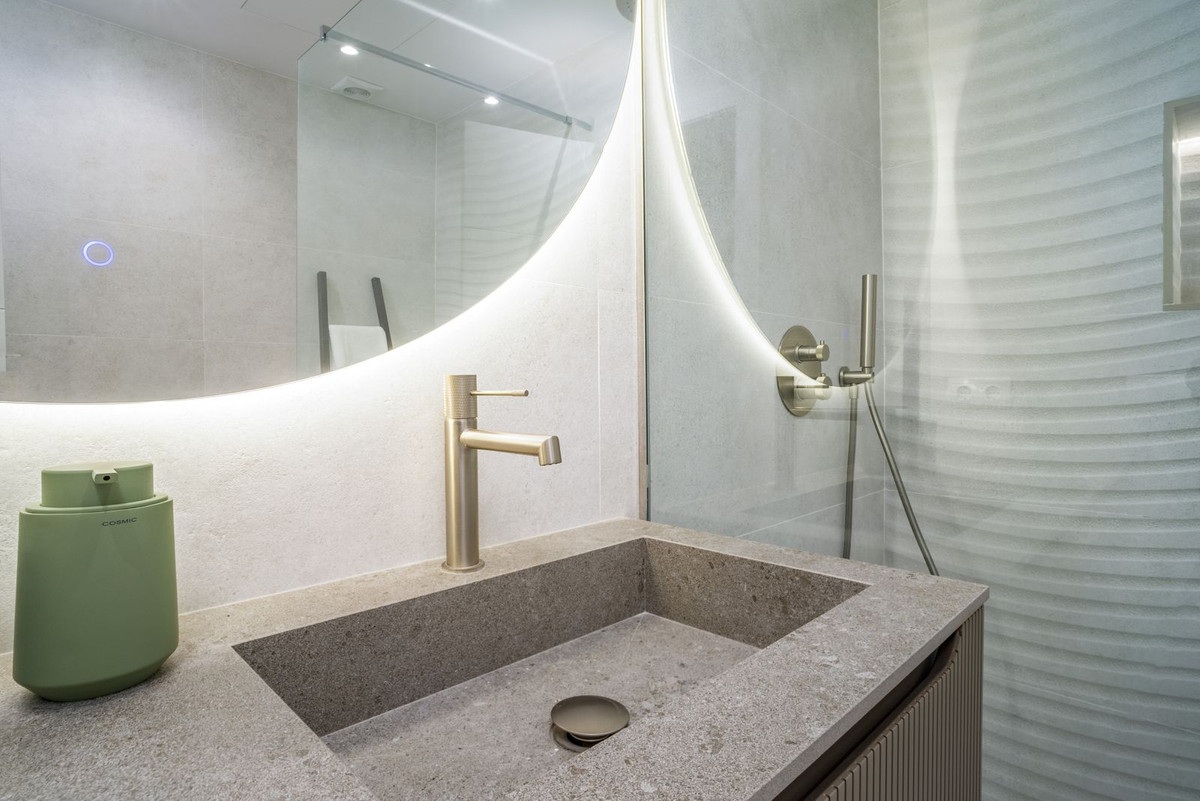 3 Bed Apartment for sale in Nueva Andalucía Costa Del Sol, Málaga, Spain