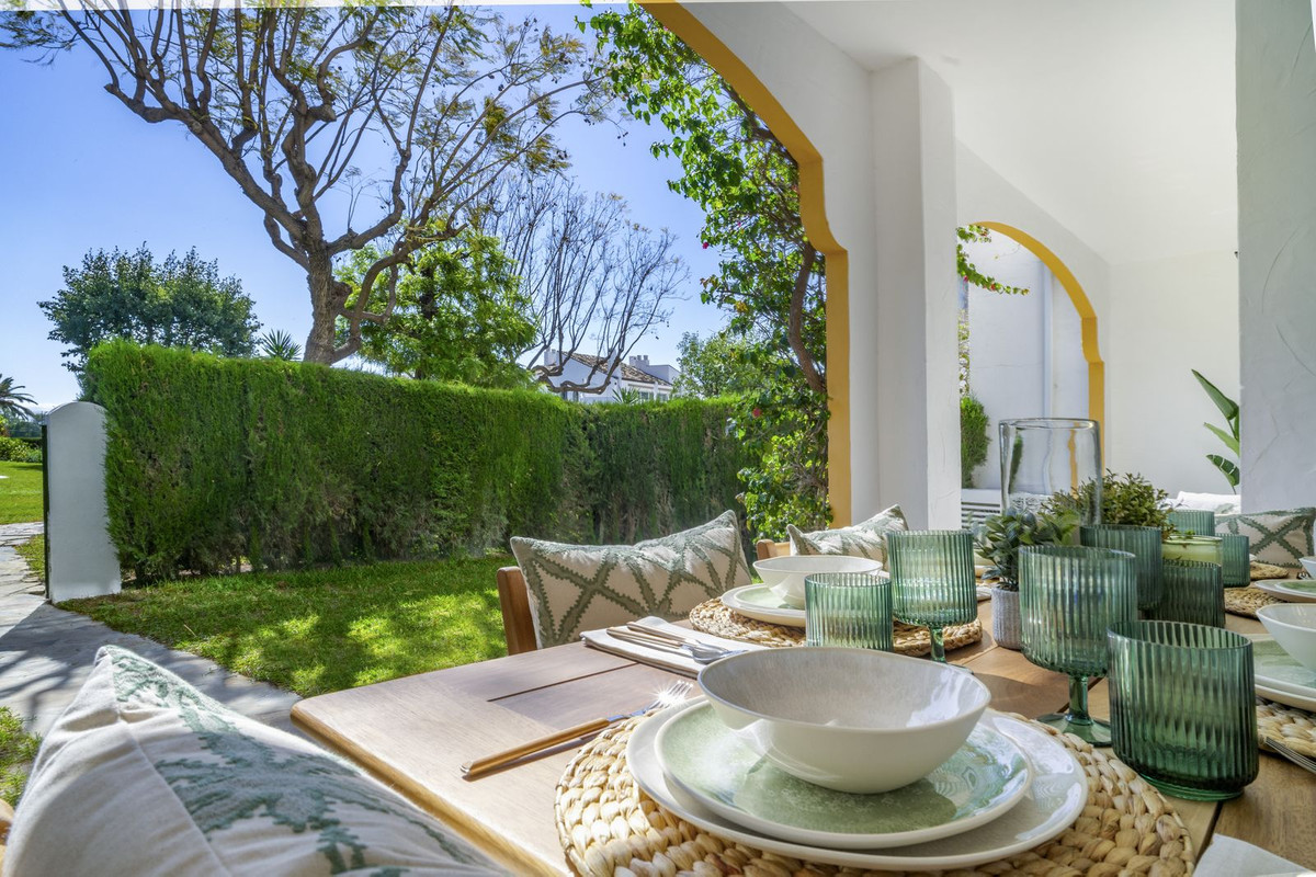 3 Bed Apartment for sale in Nueva Andalucía Costa Del Sol, Málaga, Spain