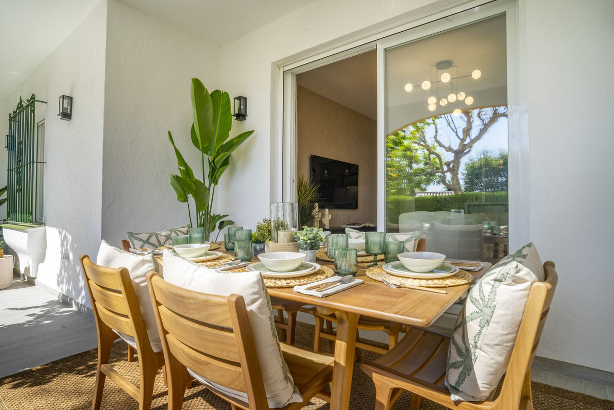 3 Bed Apartment for sale in Nueva Andalucía Costa Del Sol, Málaga, Spain
