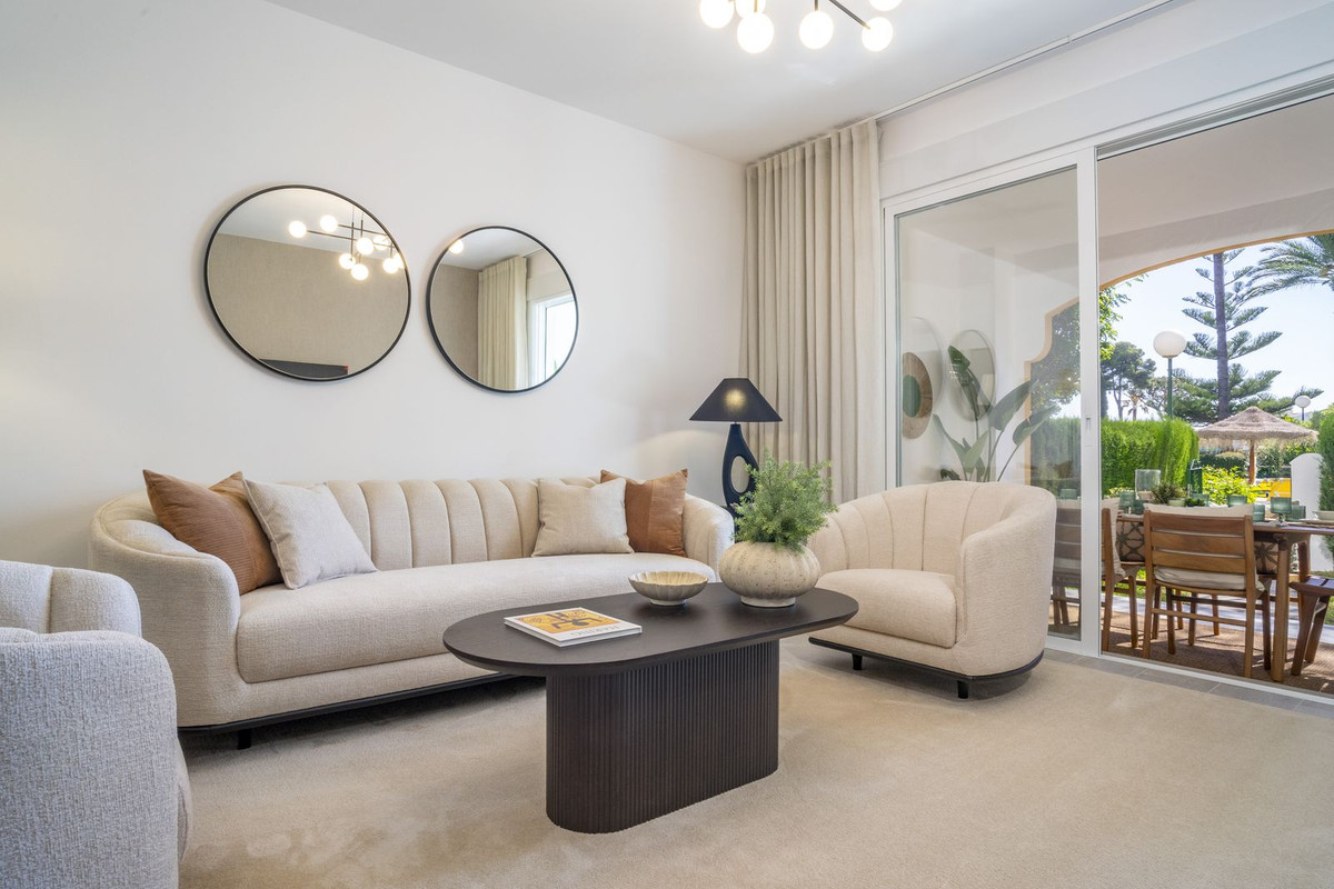 3 Bed Apartment for sale in Nueva Andalucía Costa Del Sol, Málaga, Spain