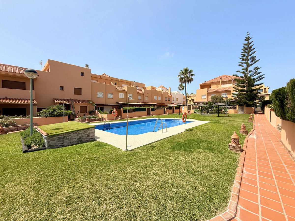 Se vende Adosada de 4 dormitorios en Costa Del Sol, Málaga, España