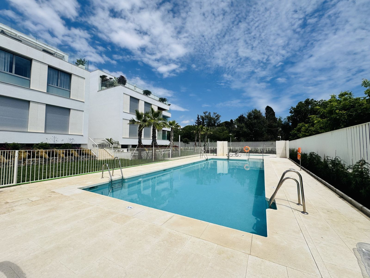 2 Bed Apartment for sale in Elviria Costa Del Sol, Málaga, Spain