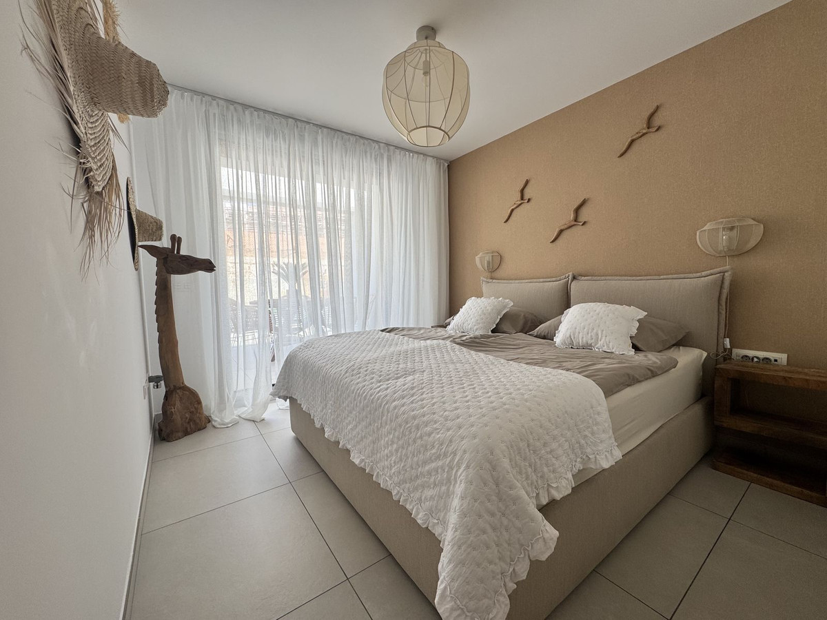 2 Bed Apartment for sale in Elviria Costa Del Sol, Málaga, Spain