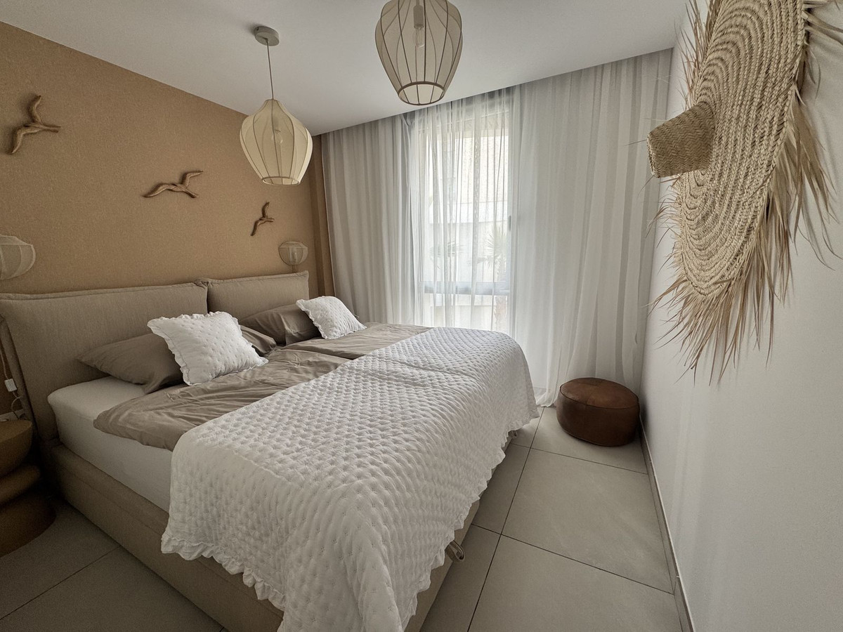 2 Bed Apartment for sale in Elviria Costa Del Sol, Málaga, Spain