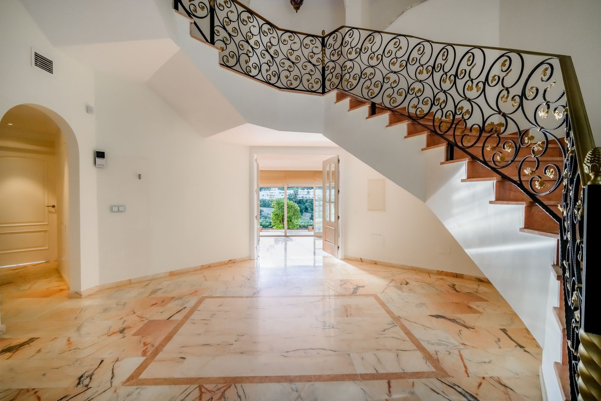 Se vende Villa - Chalet de 6 dormitorios en Costa Del Sol, Málaga, España