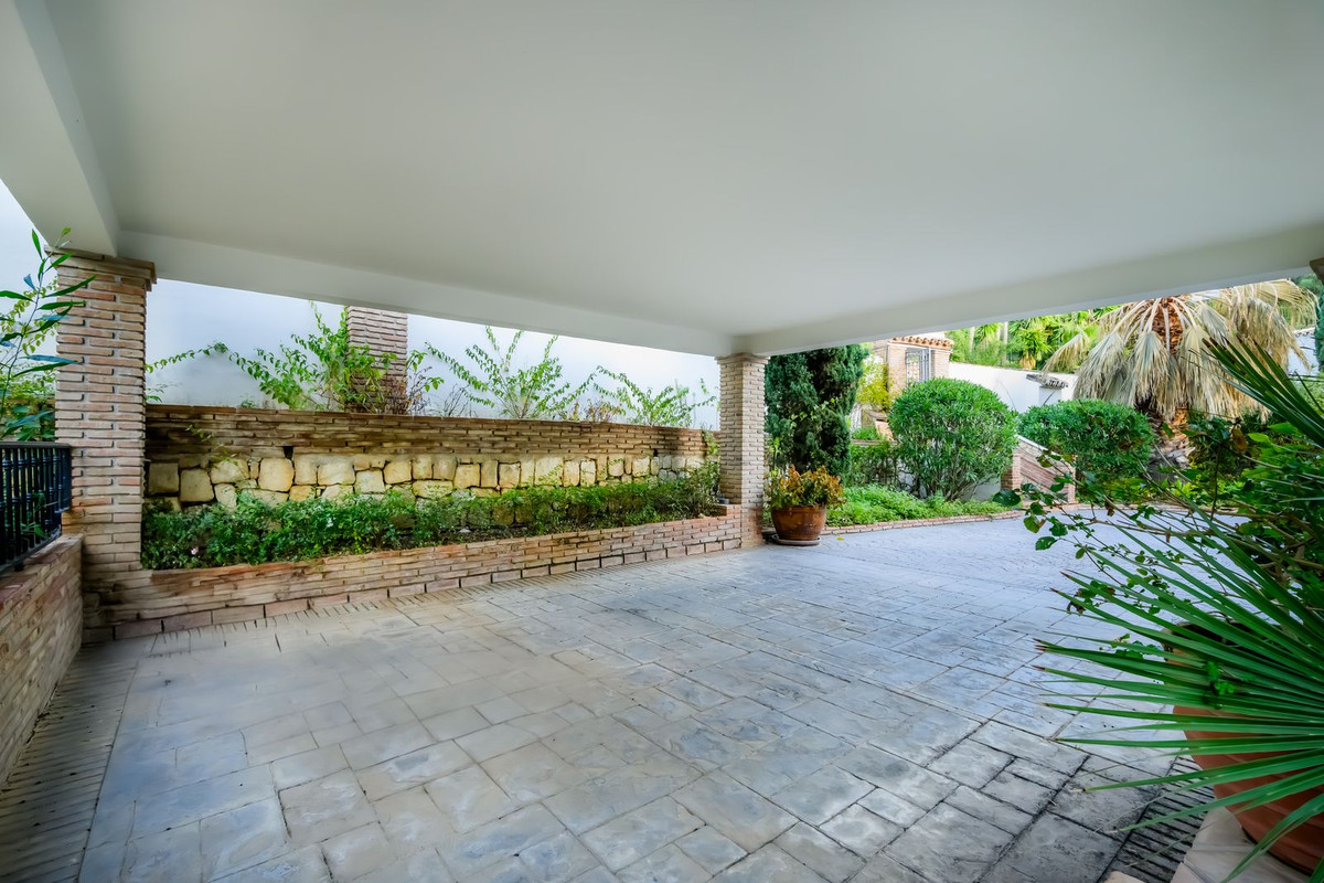 Se vende Villa - Chalet de 6 dormitorios en Costa Del Sol, Málaga, España