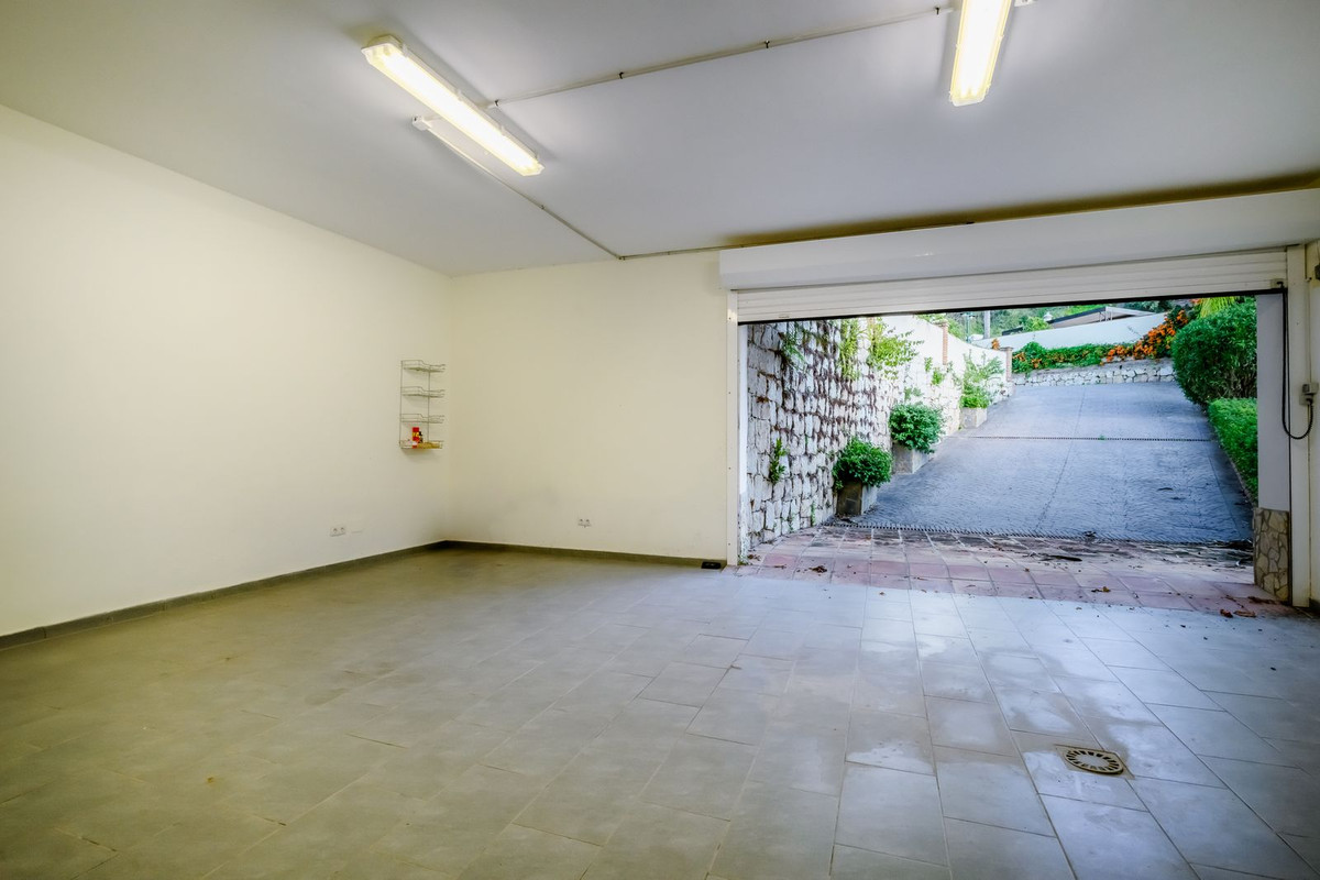 Se vende Villa - Chalet de 6 dormitorios en Costa Del Sol, Málaga, España