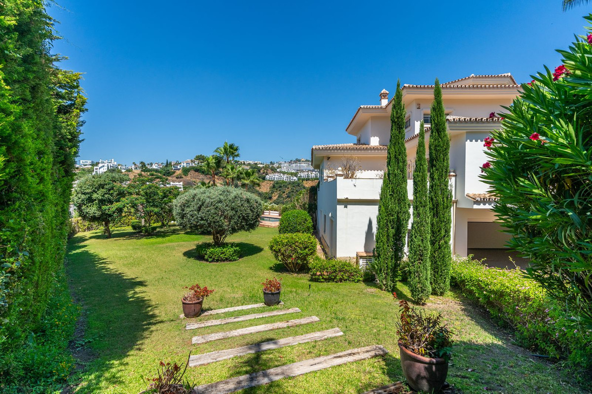 Se vende Villa - Chalet de 6 dormitorios en Costa Del Sol, Málaga, España