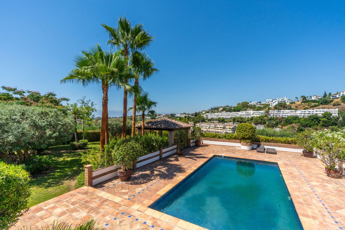 Se vende Villa - Chalet de 6 dormitorios en Costa Del Sol, Málaga, España