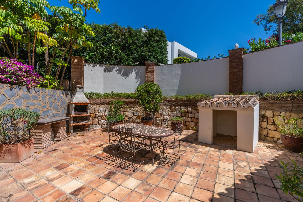 Se vende Villa - Chalet de 6 dormitorios en Costa Del Sol, Málaga, España