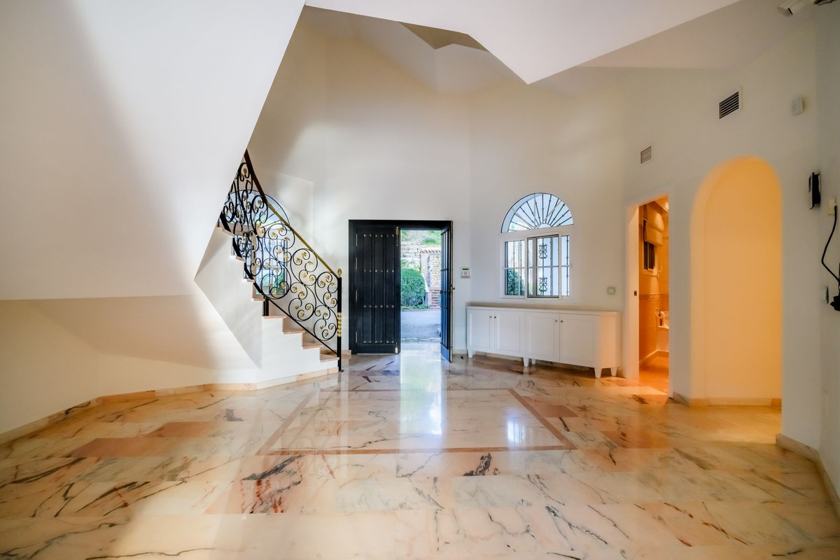 Se vende Villa - Chalet de 6 dormitorios en Costa Del Sol, Málaga, España