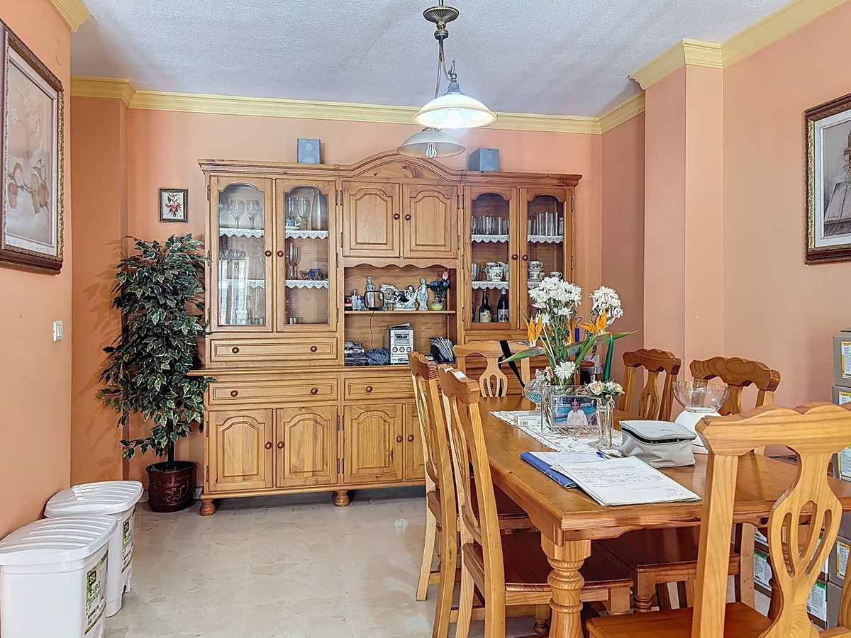 Se vende Pareada de 6 dormitorios en Costa Del Sol East, Málaga, España