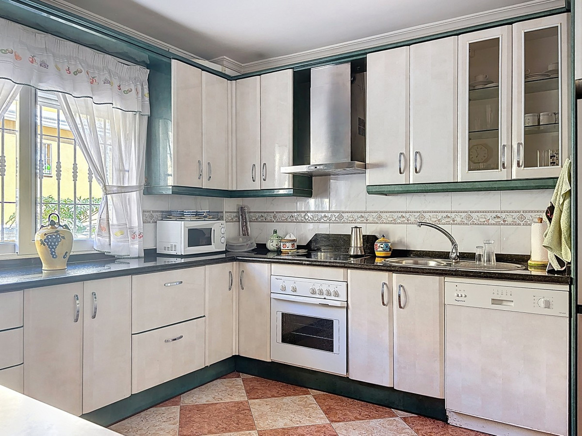 Se vende Pareada de 6 dormitorios en Costa Del Sol East, Málaga, España