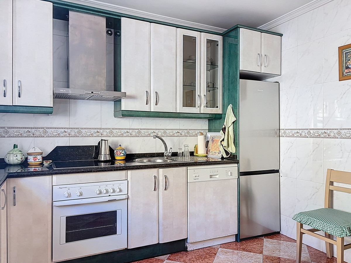 Se vende Pareada de 6 dormitorios en Costa Del Sol East, Málaga, España