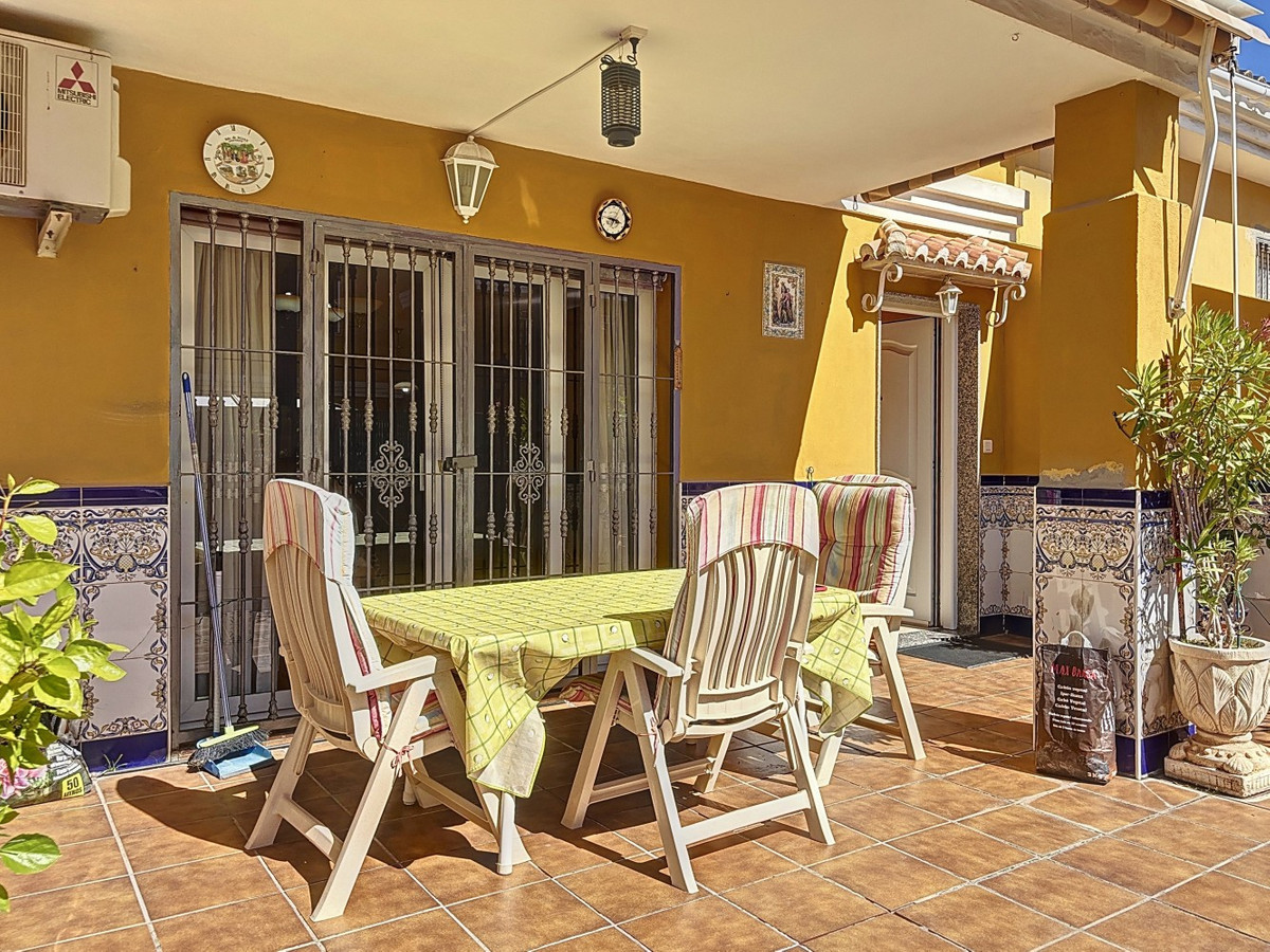 Se vende Pareada de 6 dormitorios en Costa Del Sol East, Málaga, España