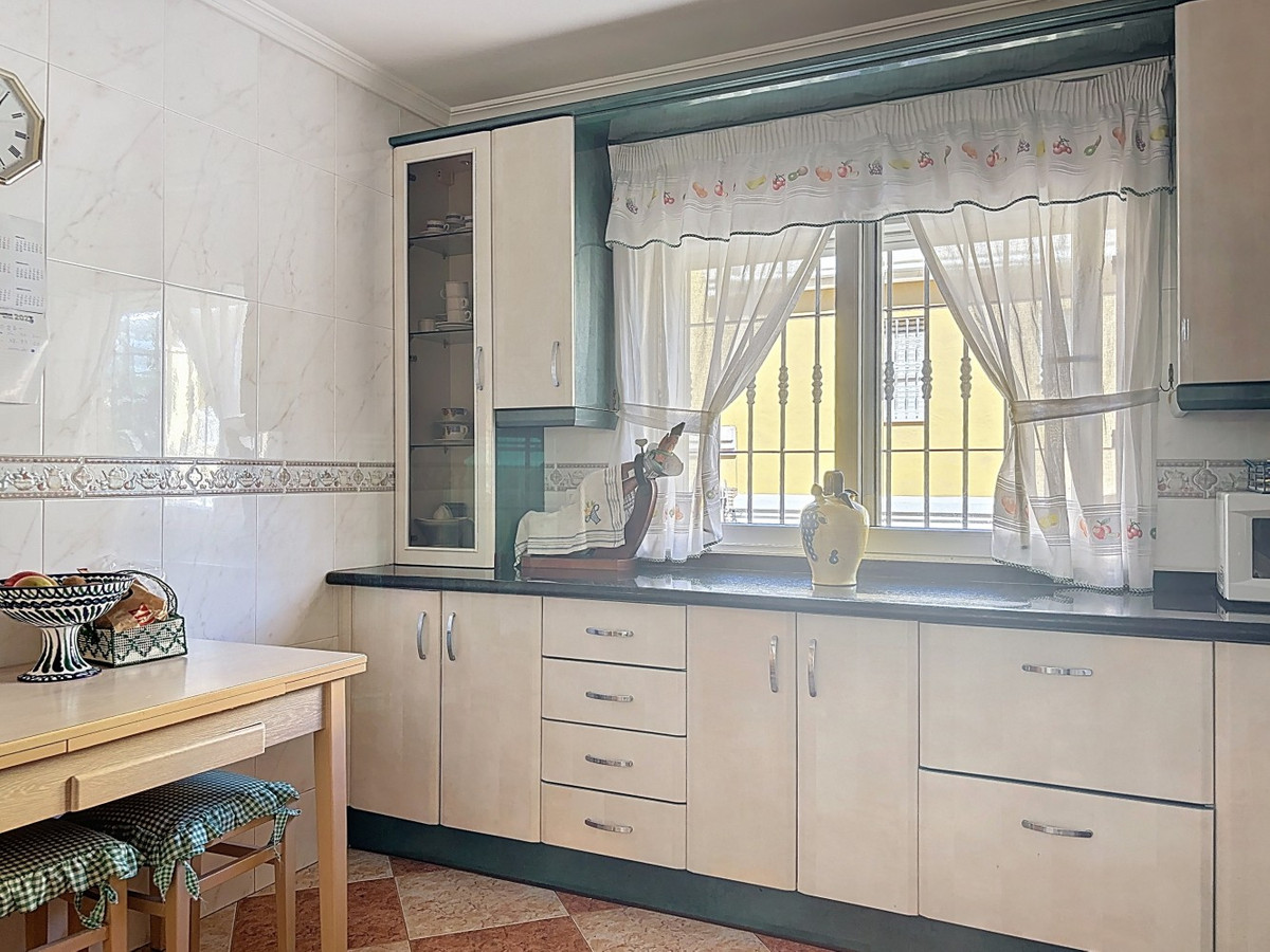 Se vende Pareada de 6 dormitorios en Costa Del Sol East, Málaga, España