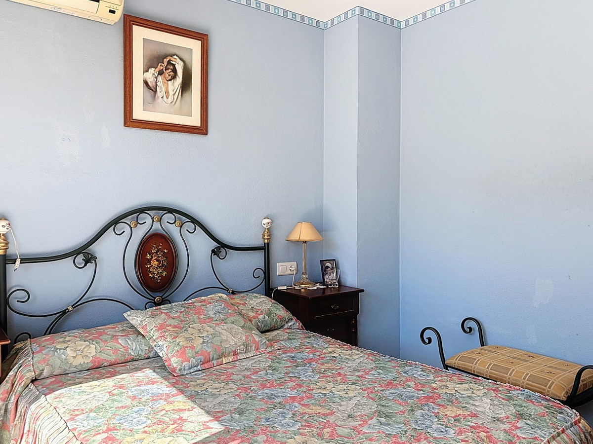 Se vende Pareada de 6 dormitorios en Costa Del Sol East, Málaga, España