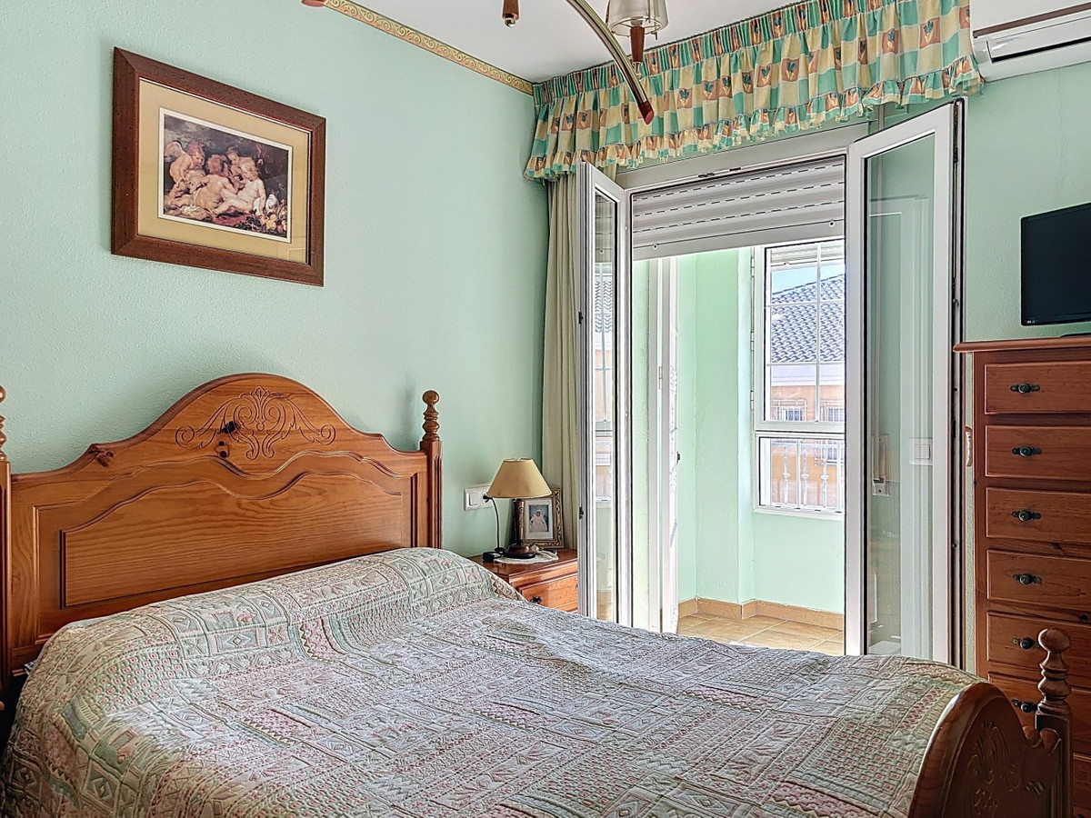 Se vende Pareada de 6 dormitorios en Costa Del Sol East, Málaga, España