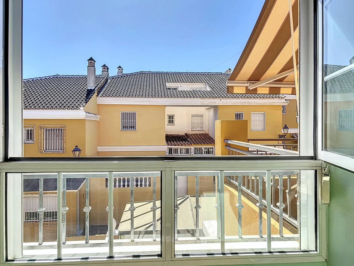 Se vende Pareada de 6 dormitorios en Costa Del Sol East, Málaga, España