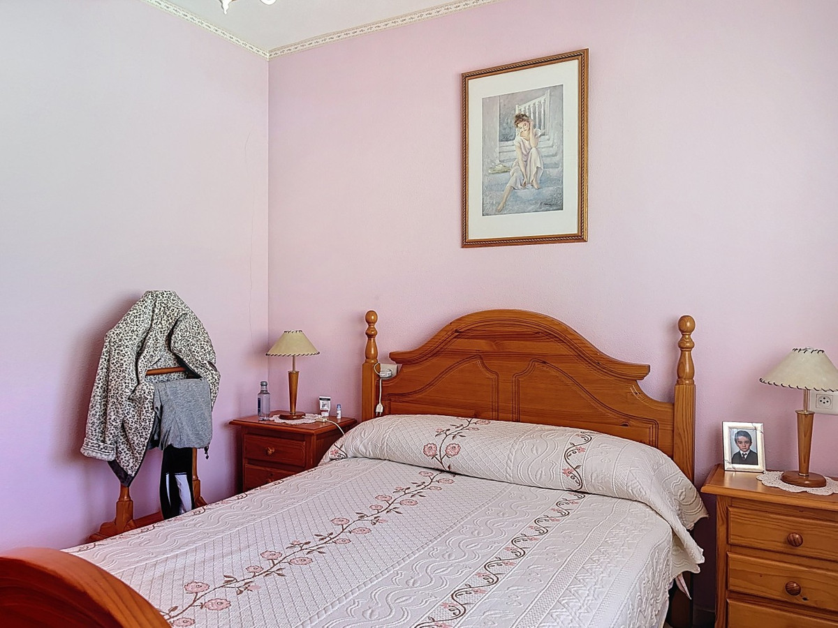 Se vende Pareada de 6 dormitorios en Costa Del Sol East, Málaga, España