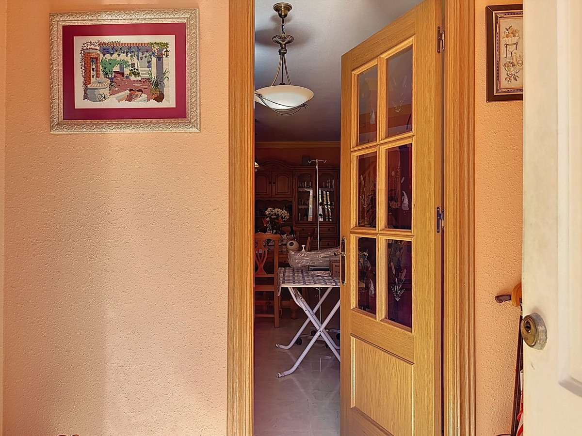 Se vende Pareada de 6 dormitorios en Costa Del Sol East, Málaga, España