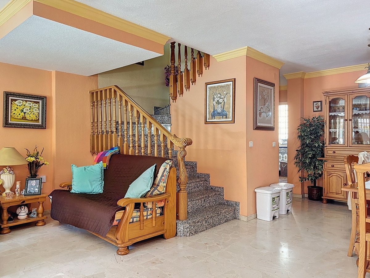 Se vende Pareada de 6 dormitorios en Costa Del Sol East, Málaga, España