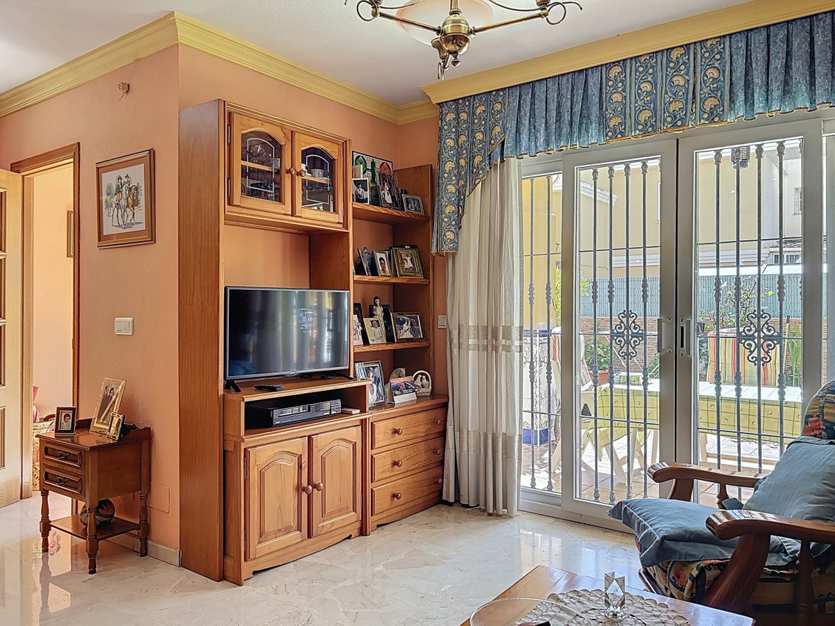 Se vende Pareada de 6 dormitorios en Costa Del Sol East, Málaga, España