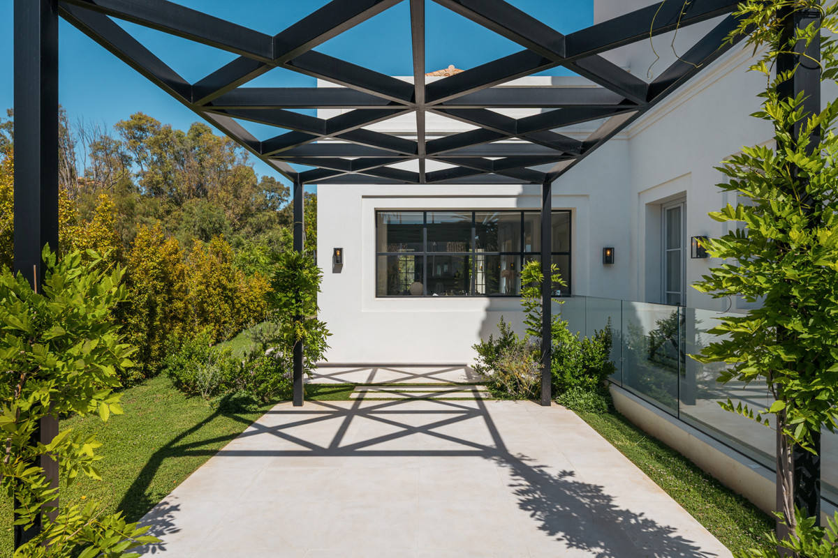 Se vende Villa - Chalet de 4 dormitorios en Costa Del Sol, Málaga, España