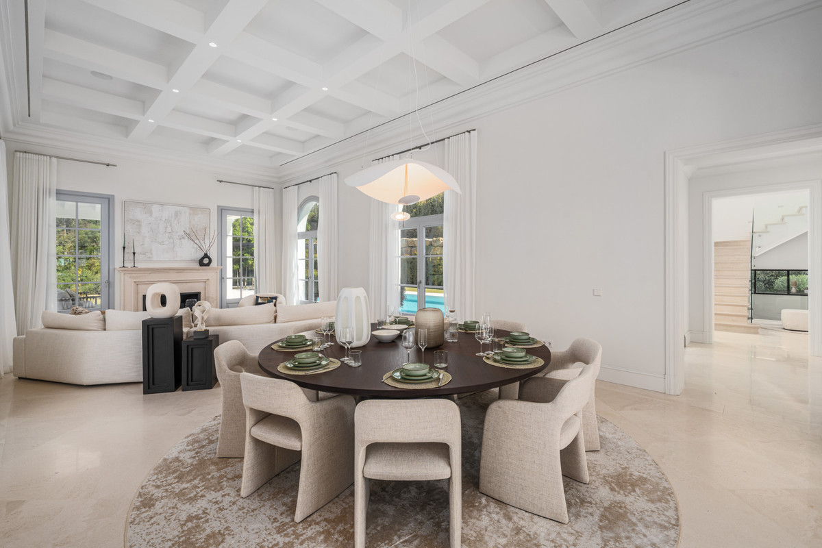 Se vende Villa - Chalet de 4 dormitorios en Costa Del Sol, Málaga, España