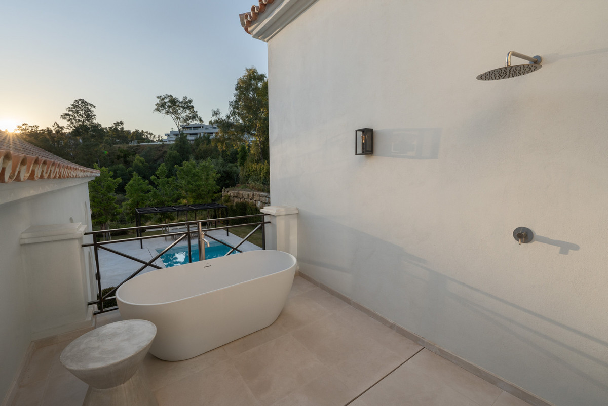 Se vende Villa - Chalet de 4 dormitorios en Costa Del Sol, Málaga, España