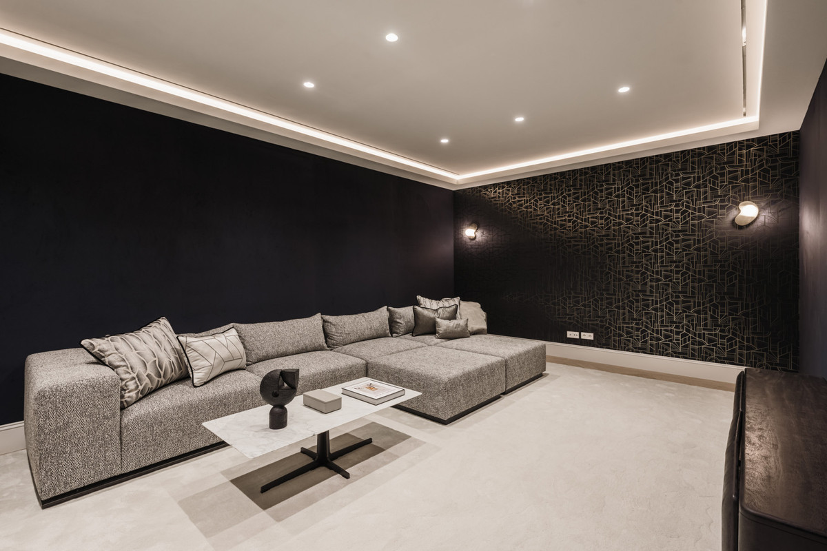 Se vende Villa - Chalet de 4 dormitorios en Costa Del Sol, Málaga, España