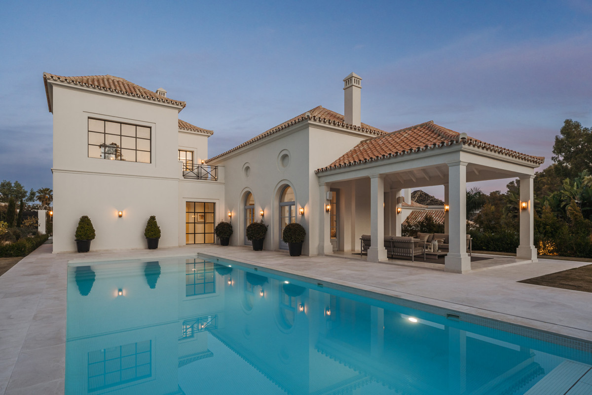 Se vende Villa - Chalet de 4 dormitorios en Costa Del Sol, Málaga, España