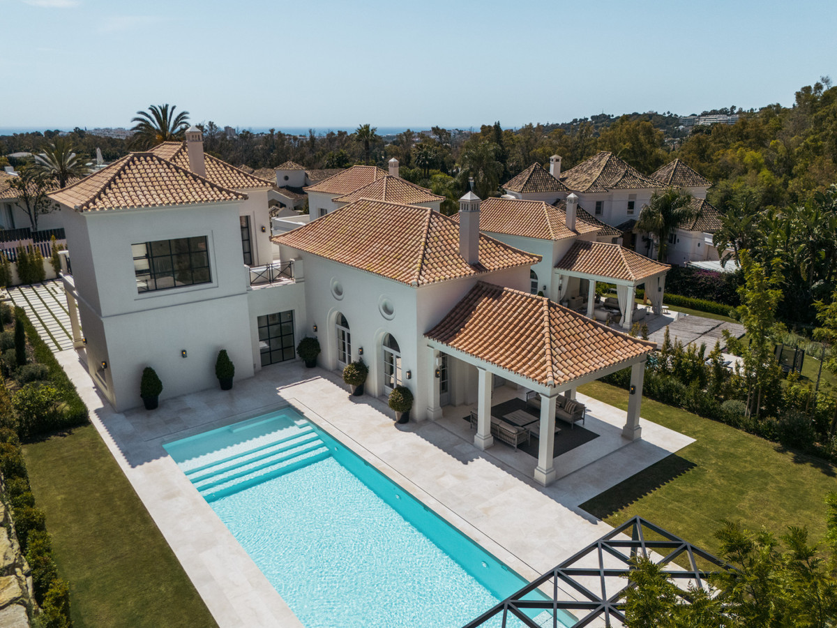 Se vende Villa - Chalet de 4 dormitorios en Costa Del Sol, Málaga, España