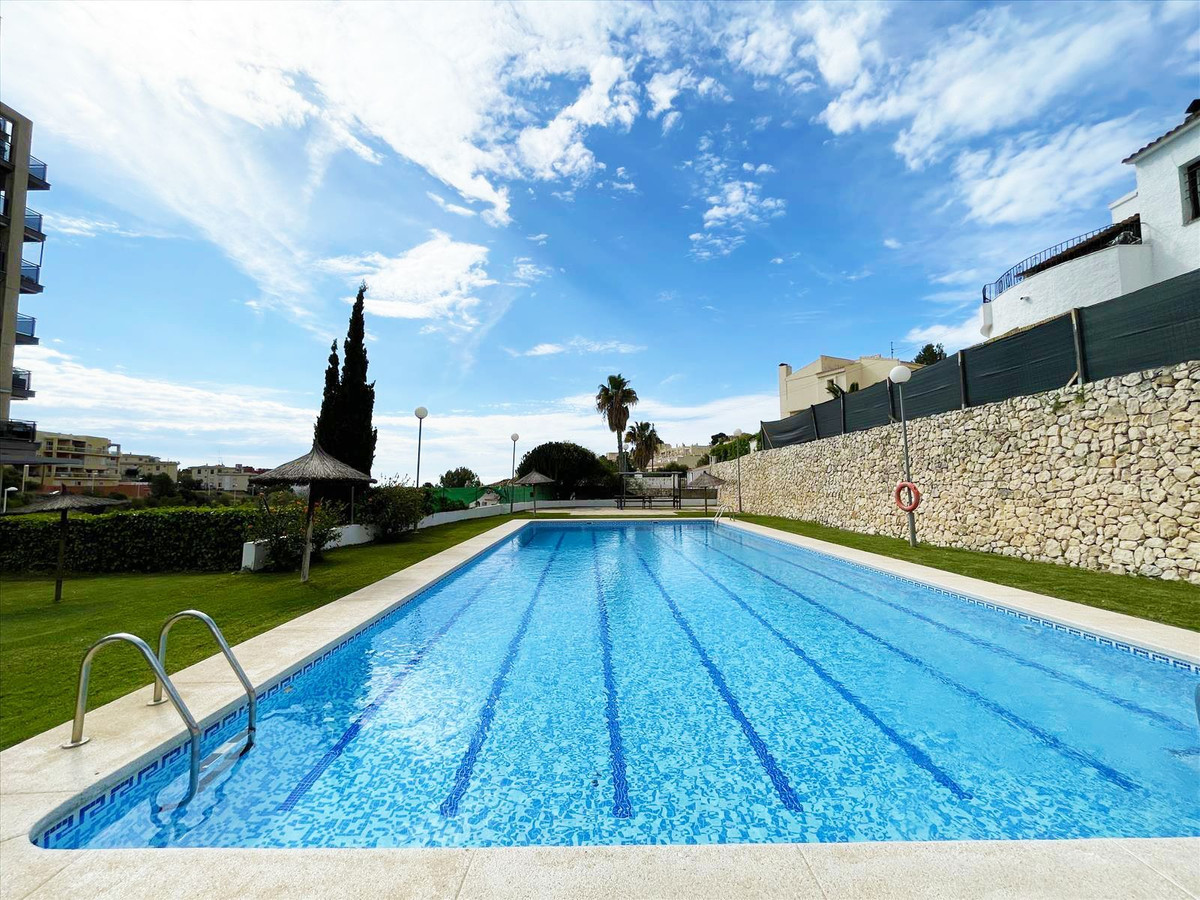 Se vende Apartamento Planta Media de 3 dormitorios en Costa Blanca, Alicante, España