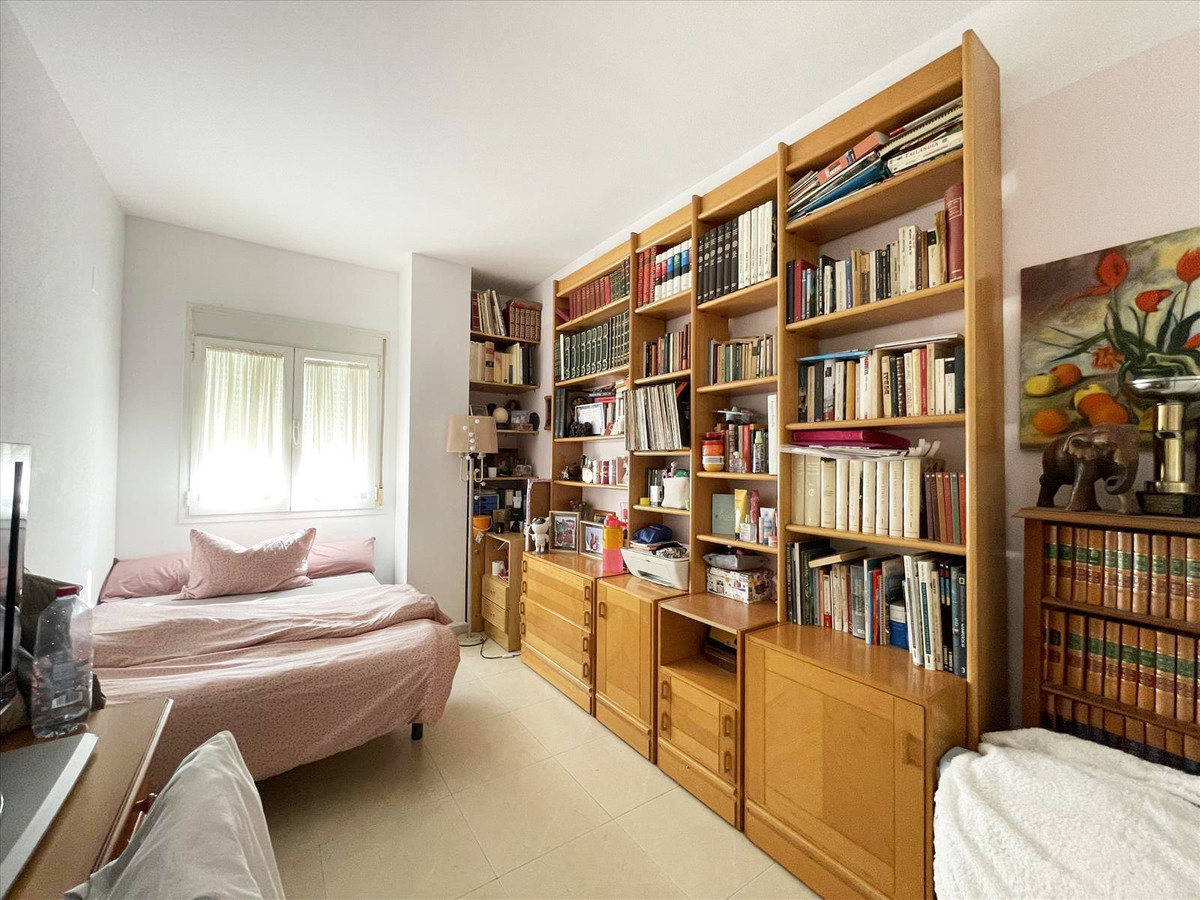 Se vende Apartamento Planta Media de 3 dormitorios en Costa Blanca, Alicante, España