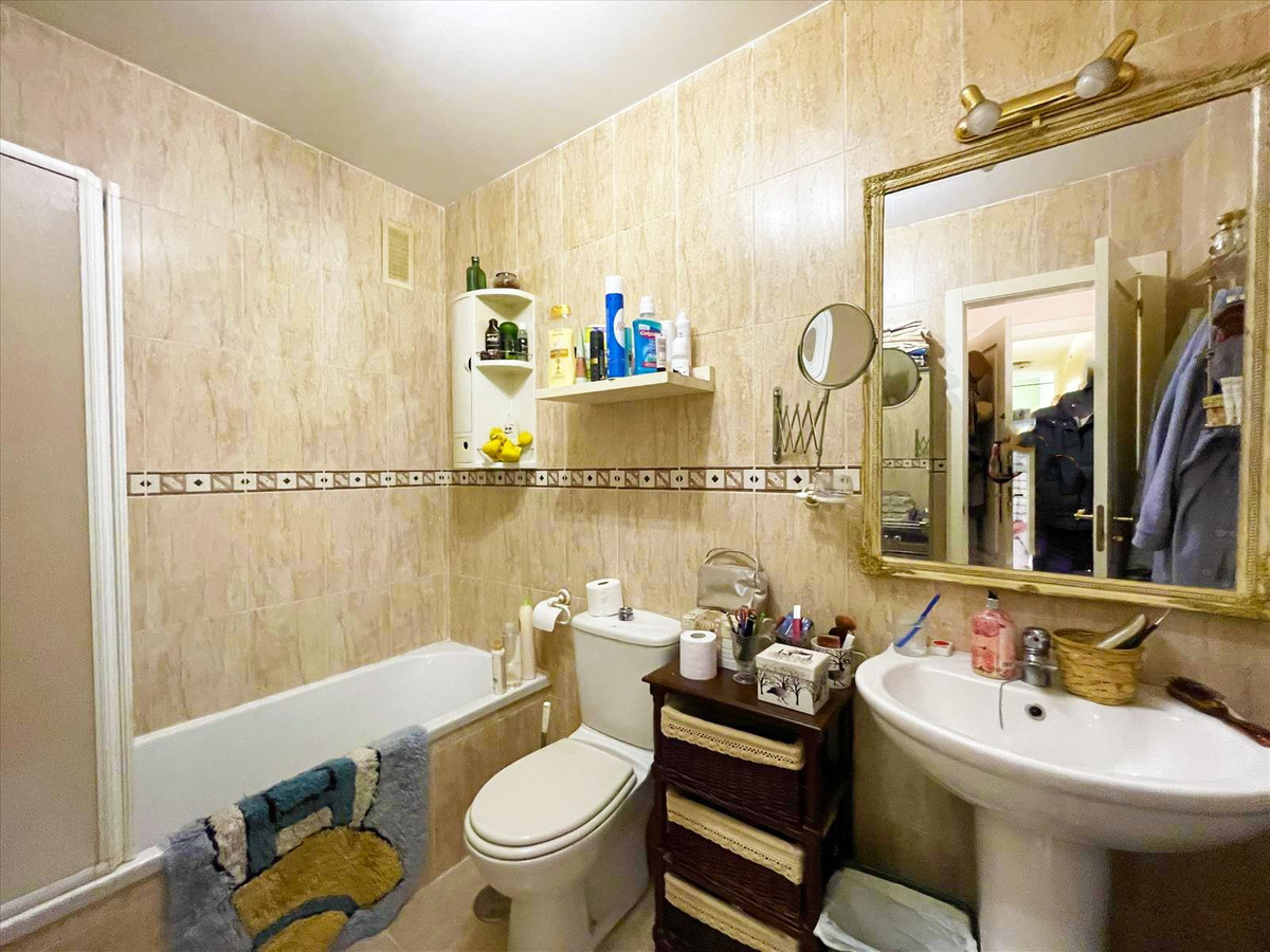 Se vende Apartamento Planta Media de 3 dormitorios en Costa Blanca, Alicante, España