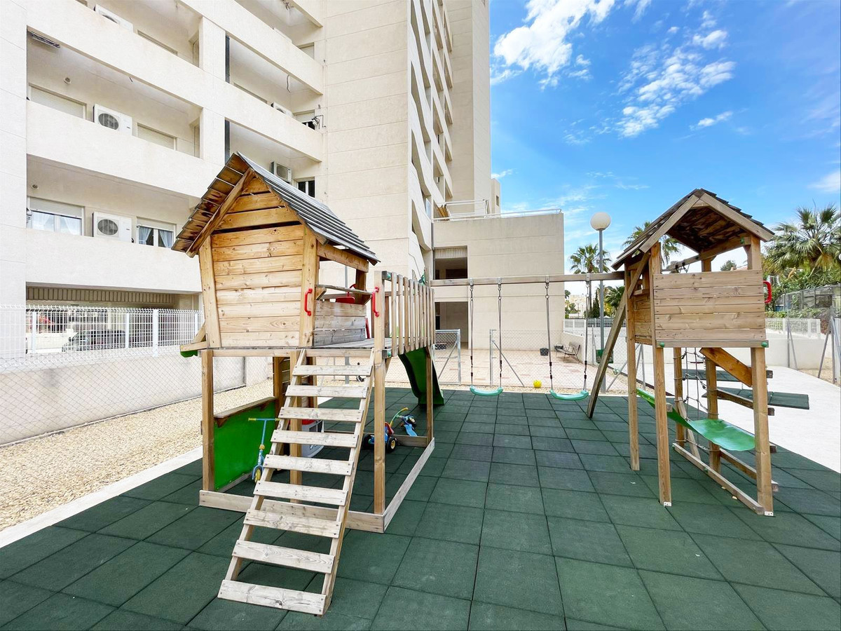 Se vende Apartamento Planta Media de 3 dormitorios en Costa Blanca, Alicante, España