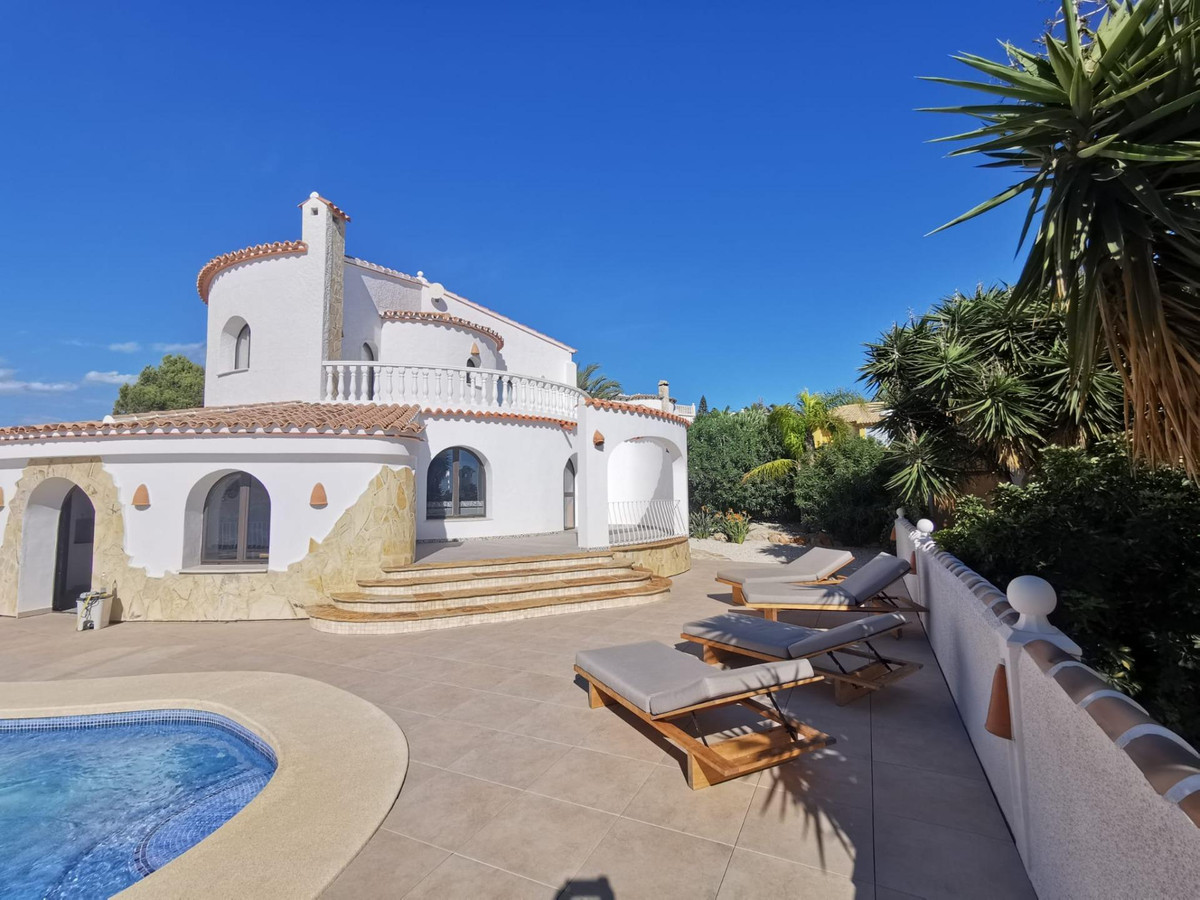 Se vende Bungalow de 5 dormitorios en Costa Blanca, Alicante, España