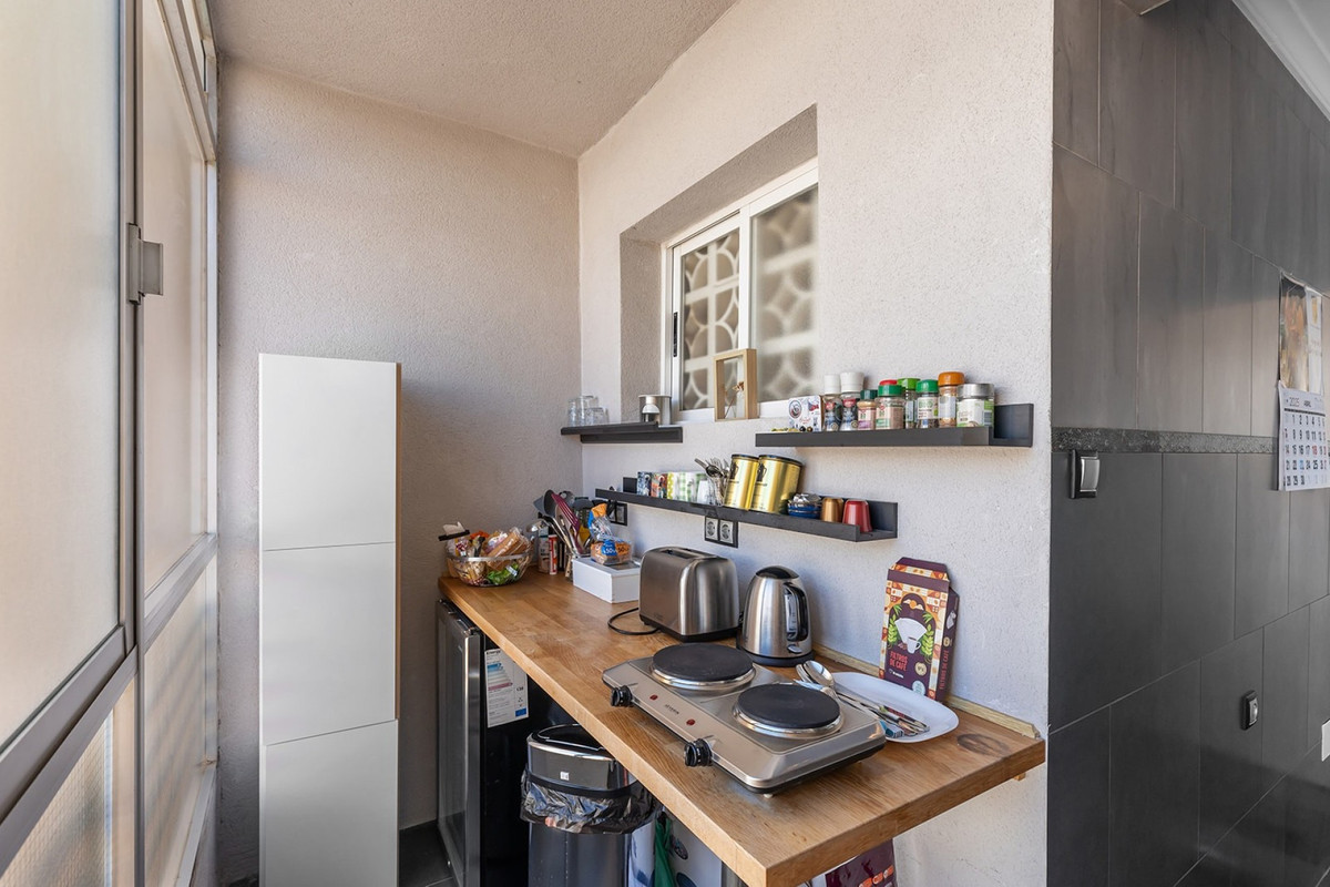 Se vende Apartamento Planta Media de 2 dormitorios en Costa Blanca, Alicante, España