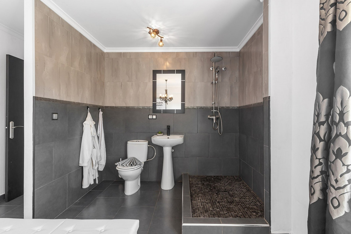 Se vende Apartamento Planta Media de 2 dormitorios en Costa Blanca, Alicante, España