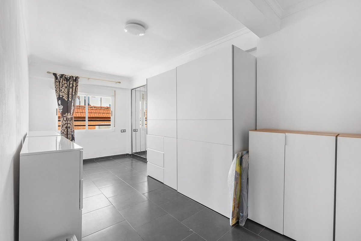 Se vende Apartamento Planta Media de 2 dormitorios en Costa Blanca, Alicante, España