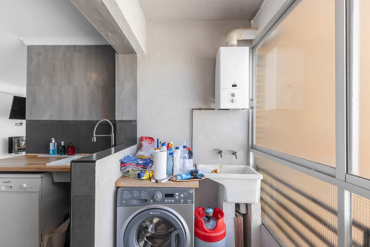 Se vende Apartamento Planta Media de 2 dormitorios en Costa Blanca, Alicante, España