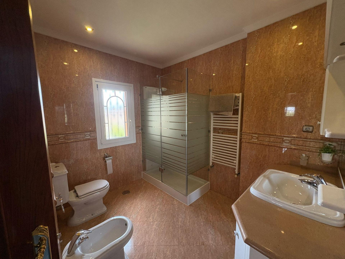 8 Bed Townhouse for sale in Alhaurín De La Torre Costa Del Sol, Málaga, Spain