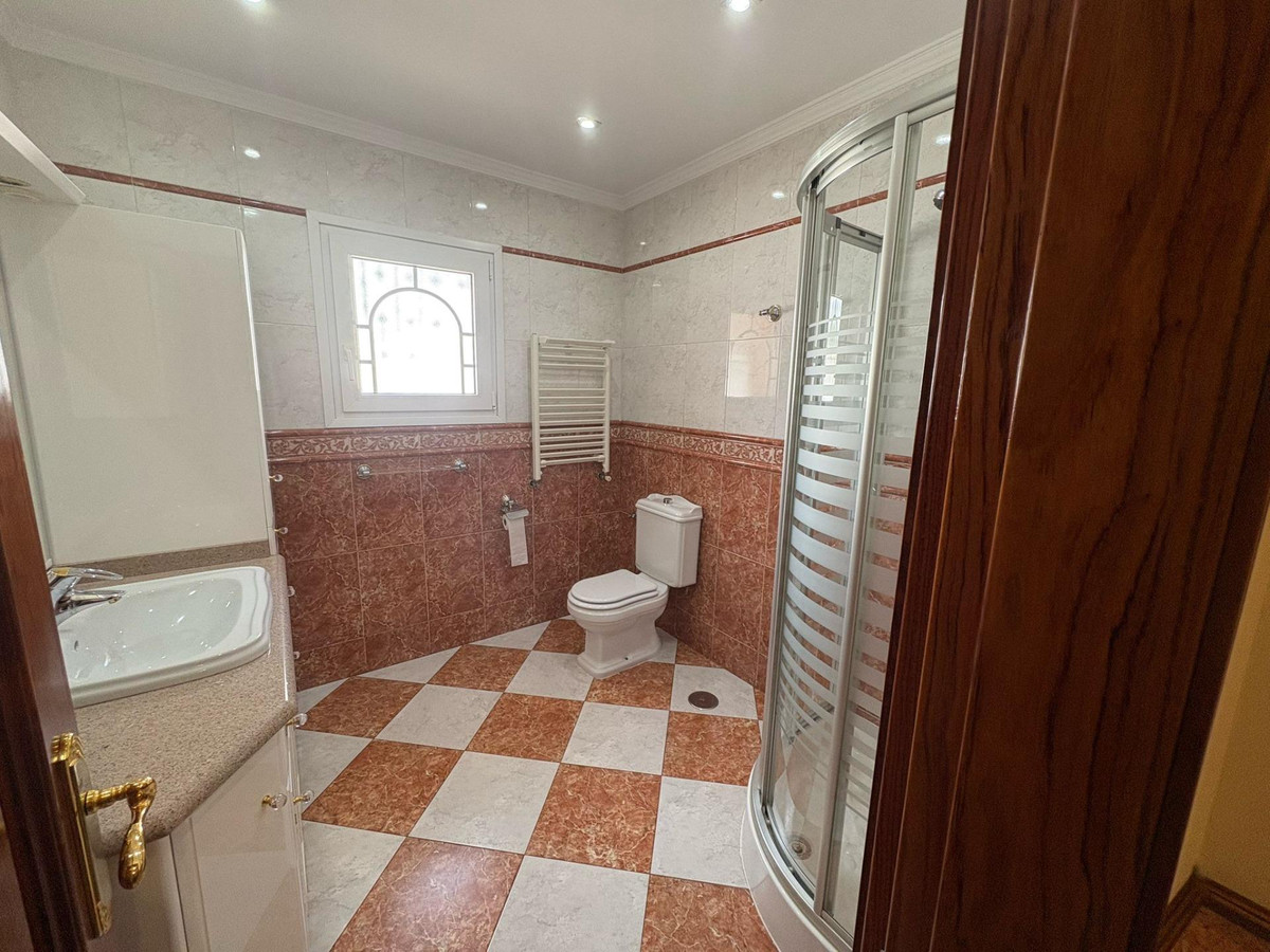8 Bed Townhouse for sale in Alhaurín De La Torre Costa Del Sol, Málaga, Spain