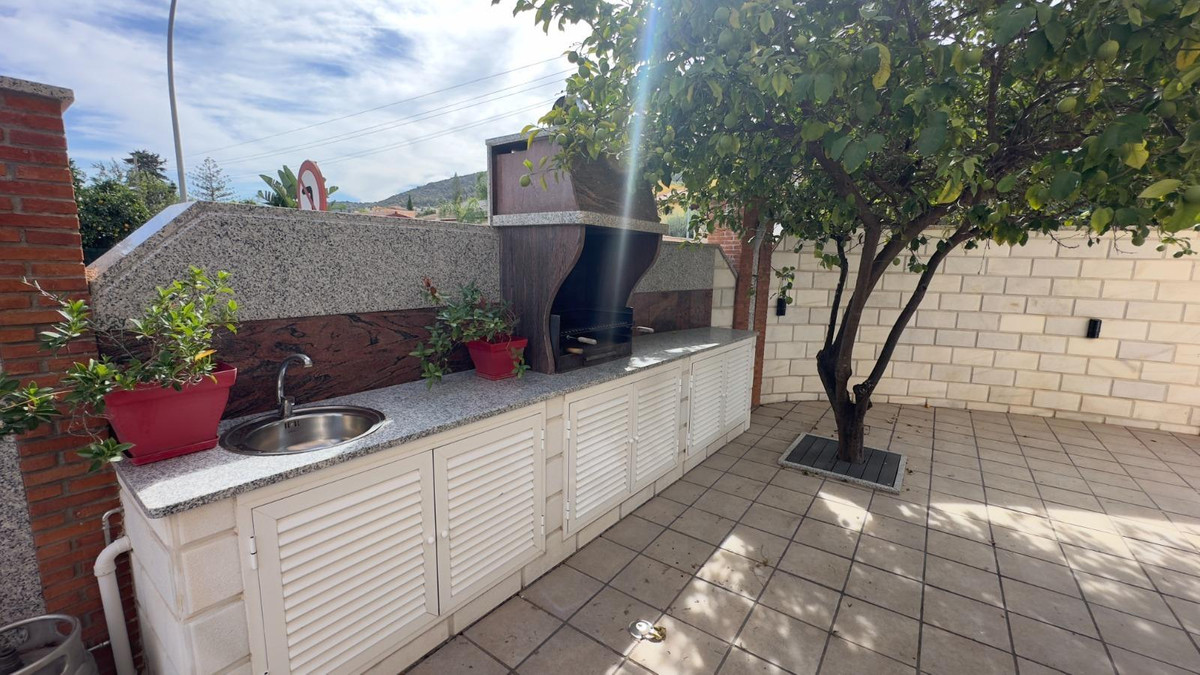 8 Bed Townhouse for sale in Alhaurín De La Torre Costa Del Sol, Málaga, Spain