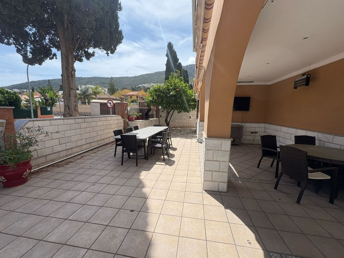 8 Bed Townhouse for sale in Alhaurín De La Torre Costa Del Sol, Málaga, Spain