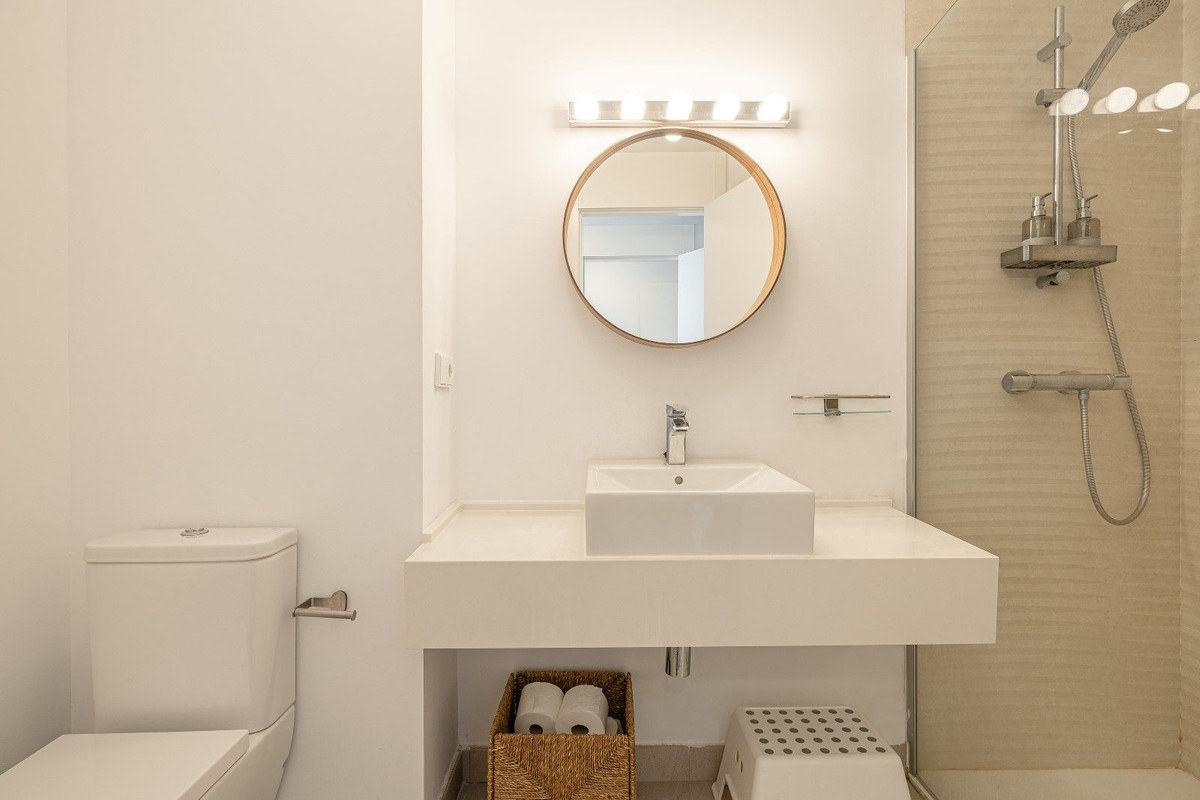 Se vende Apartamento Planta Baja de 2 dormitorios en Costa Del Sol, Málaga, España